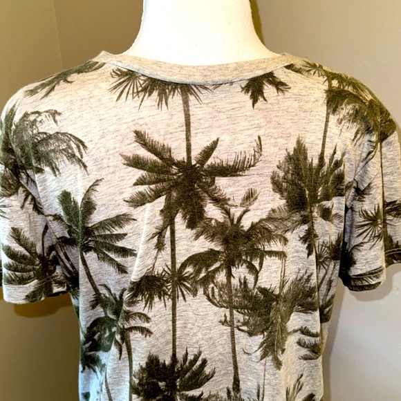 NEW American Eagle Seriously Soft Tropical TShirt - Picture 2 of 4